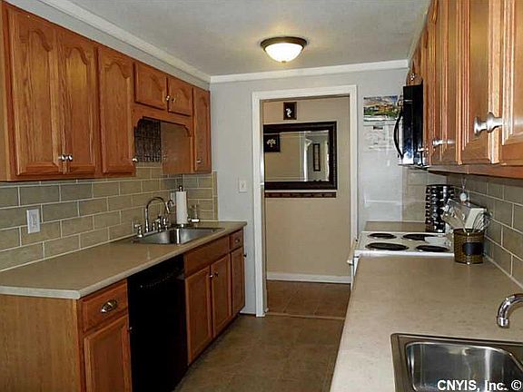 2nd image of 204 Sunflower Dr