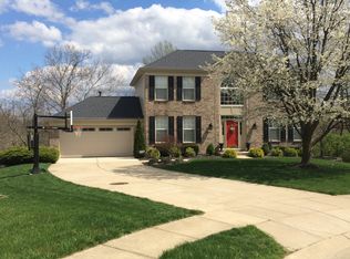 631 Meadow Wood Dr, Crescent Springs, KY 41017