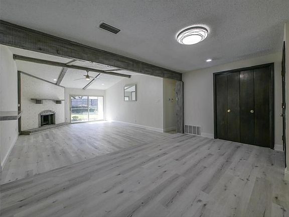 5th image of 1820 Blake Dr