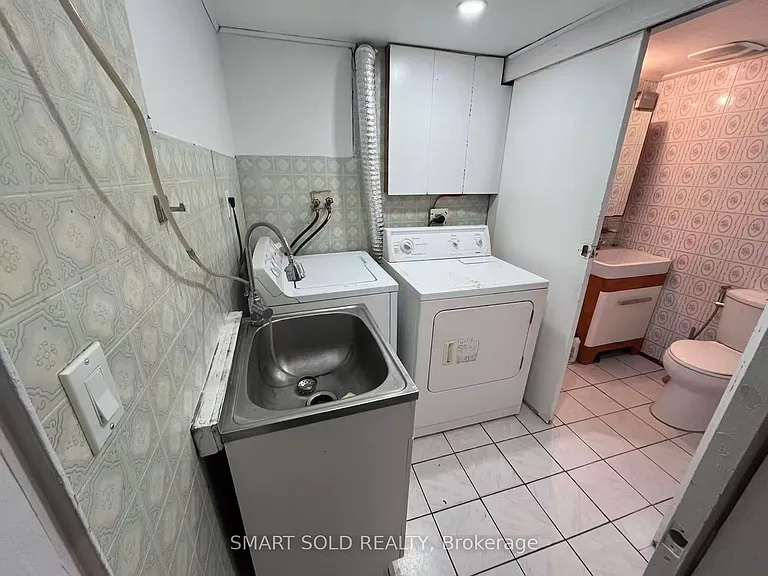 58 Emmeline Cres #BASEMENT — Photo 13