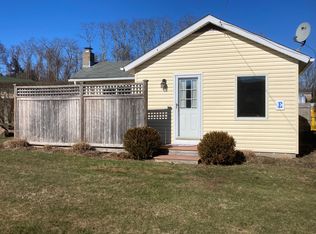 14 N Ferry Rd, Shelter Island, NY 11964