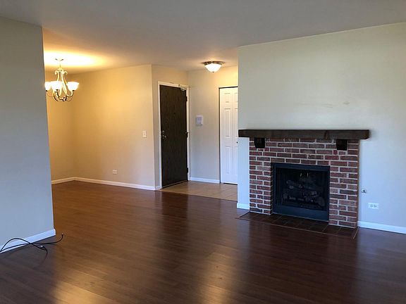 5th image of 28 Regent Cir #D1