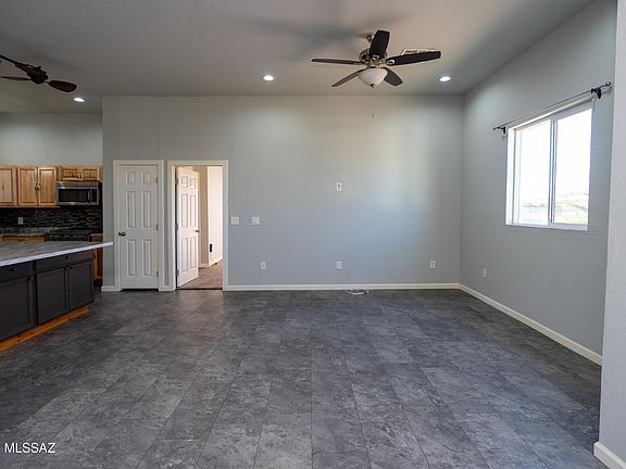 3rd image of 108 E Navajo St