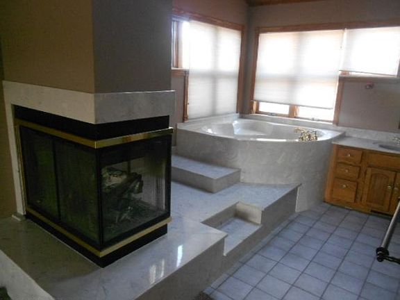 2nd image of 5854 Chanterelle Ct NE