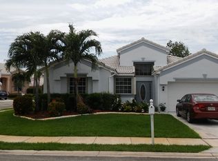 982 SW 101st Ter, Pembroke Pines, FL 33025