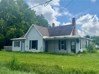 101 S Van Buren St, Watson, IL, 62473