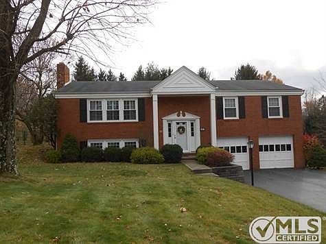 1st image of 9 Balsam Dr
