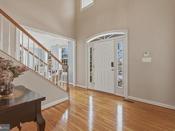 5th image of 4103 Tottenham St