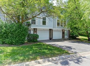 1935 Oxford Ct, Schaumburg, IL 60194