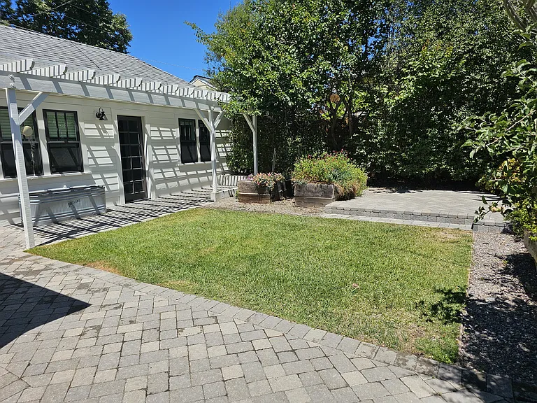 1636 Garden St — Photo 38