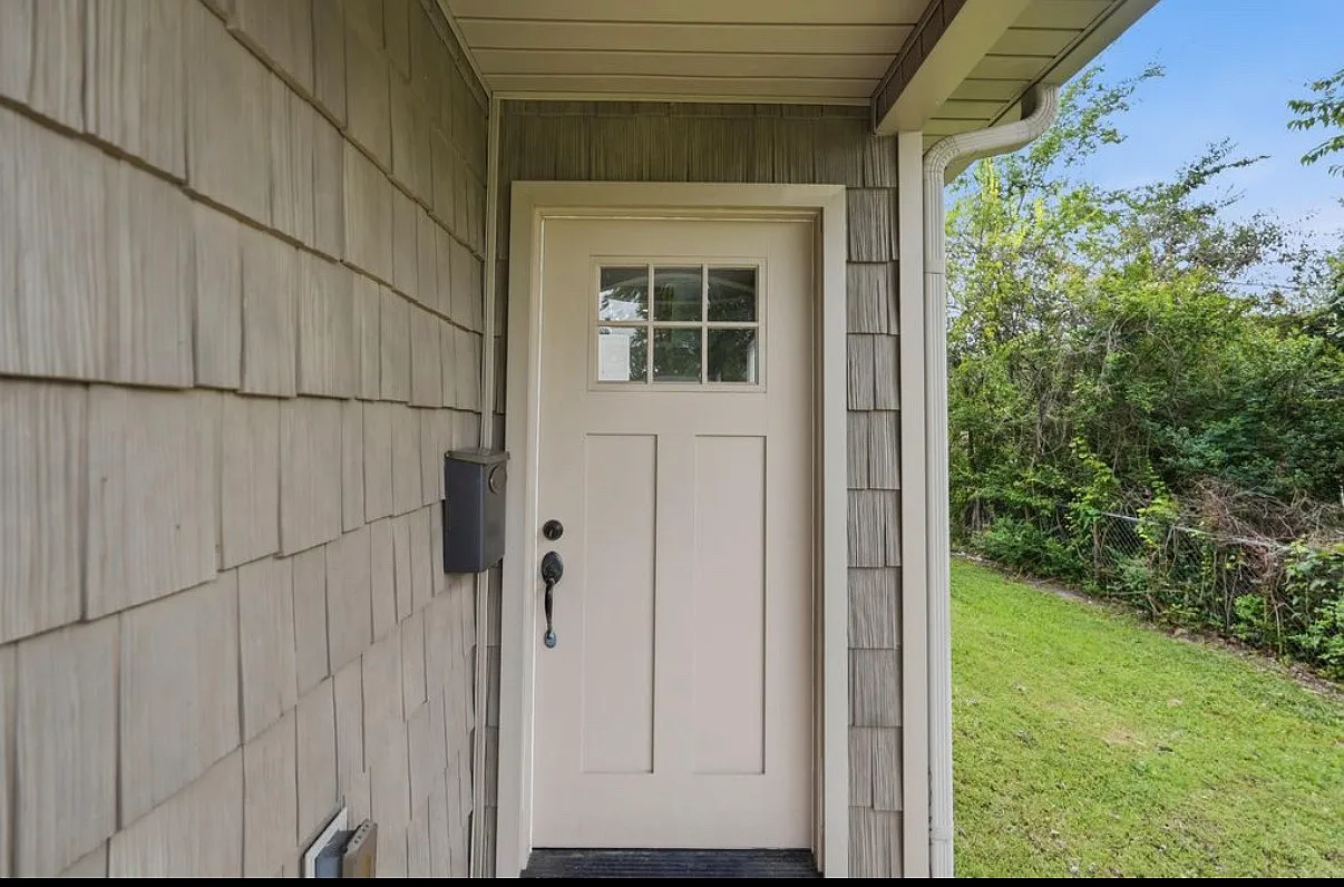 3 bed, 1336 sqft, $1,850 — Photo 3
