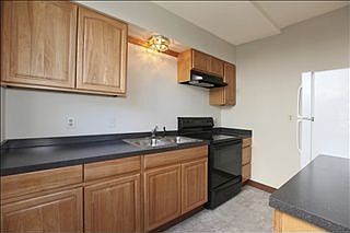 4th image of 511 N C St