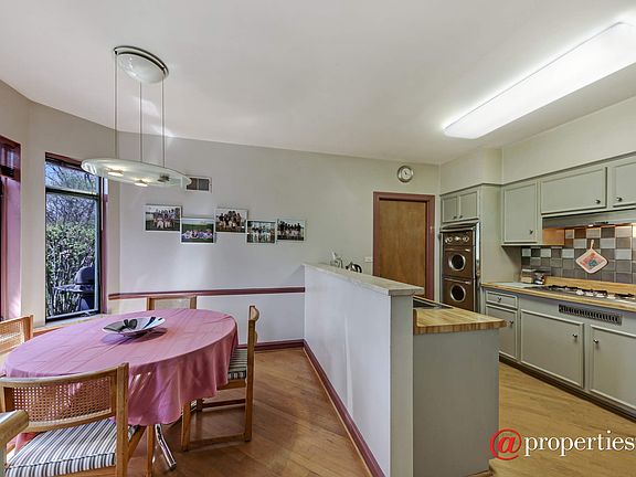 Kitchen / Breakfast Room