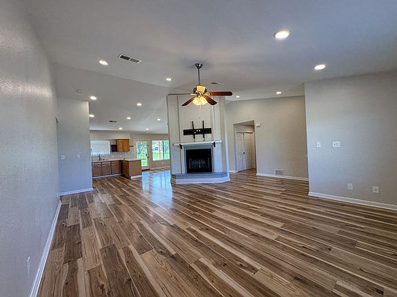 3rd image of 3821 E Keeling Rd
