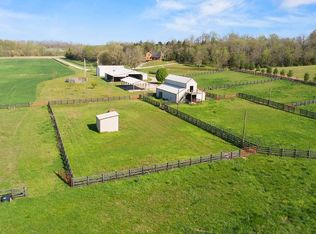 511 Rockin R Ridge Ln, Oak Ridge, MO 63769