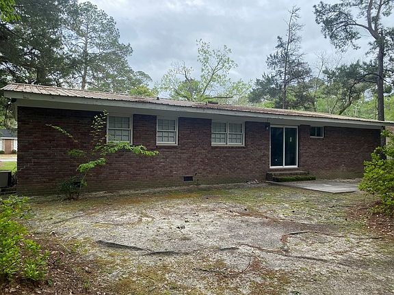 2nd image of 2402 Deborah Dr
