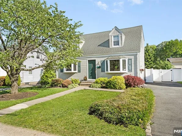 254 Lincoln Ave, Elmwood Park, NJ 07407