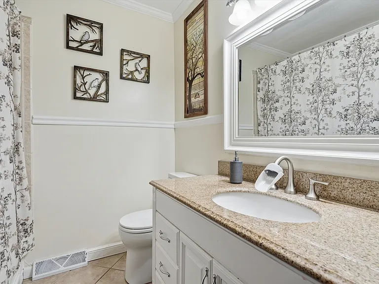 12200 Hollingsworth Rd — Photo 15
