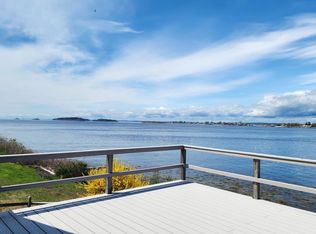 61 W Shore Rd, Harpswell, ME 04079