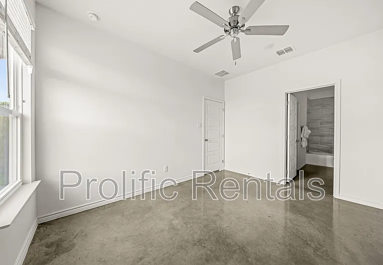 8901 Prickly Ash Dr #B — Photo 13