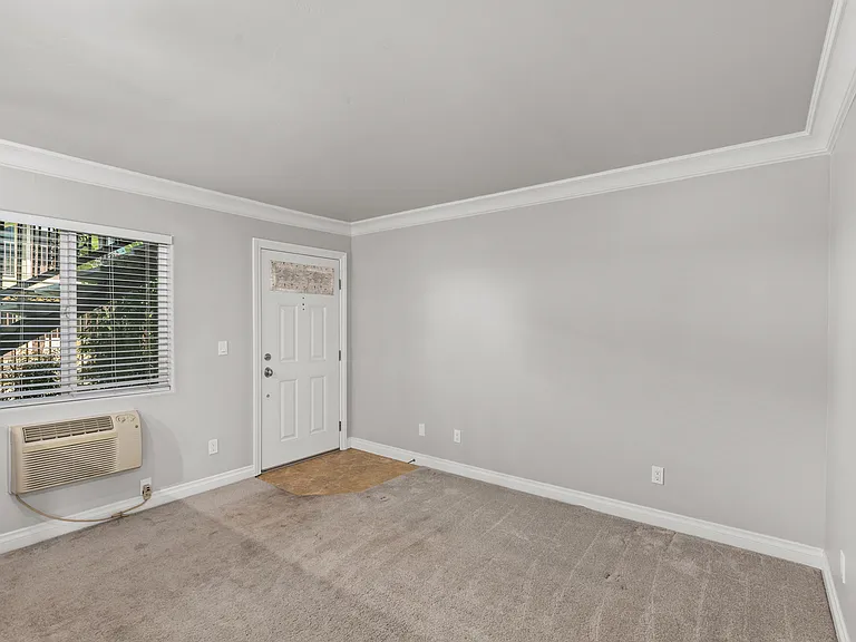 800 N Mollison Ave N #21 — Photo 8