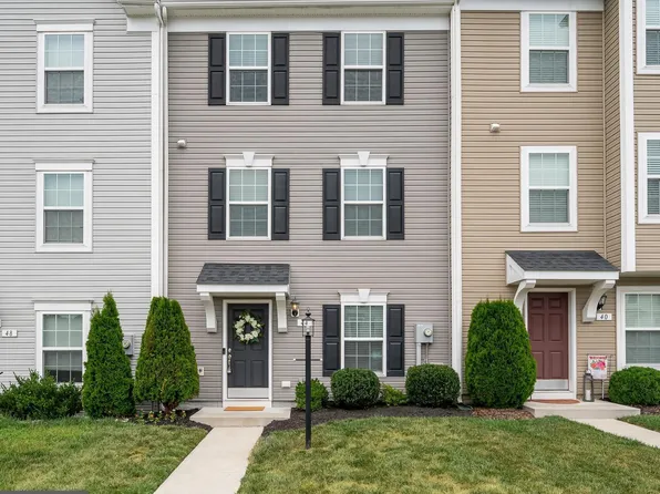 44 Chillingham Ct, Martinsburg, WV 25405