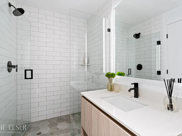 398 NE 5th St #4018 — Photo 10