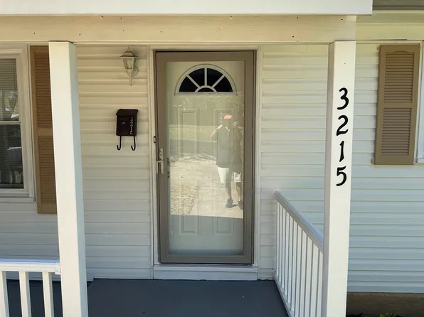 3215 Barton St, Knoxville, TN 37917
