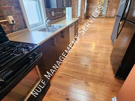 2nd image of 4213 Butler St #2