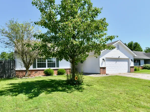 18 Lake Dr N, Brownsburg, IN 46112