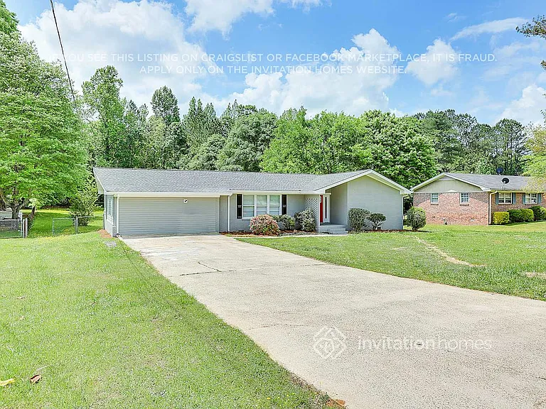 4591 Lindsey Dr — Photo 2
