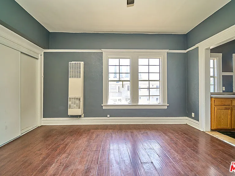 1347 Valencia St — Photo 8