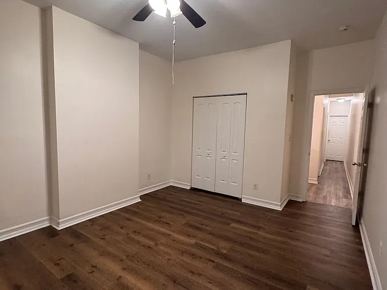1009 W Fayette St — Photo 12