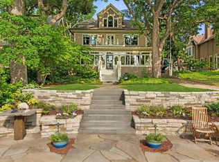 2691 E Lake Of The Isles Pkwy, Minneapolis, MN 55408