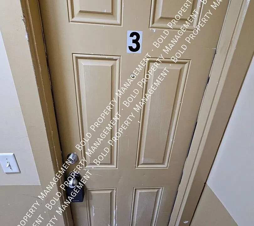 442 Lehman St #3