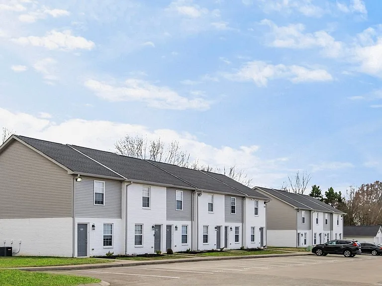 Highland Park Luxury Townhomes — Photo 19