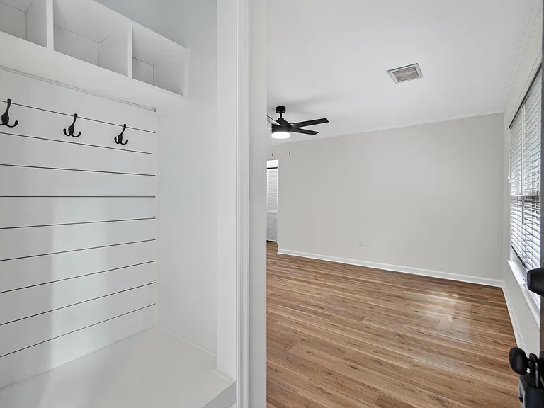 341 W Coleman Blvd #G — Photo 20