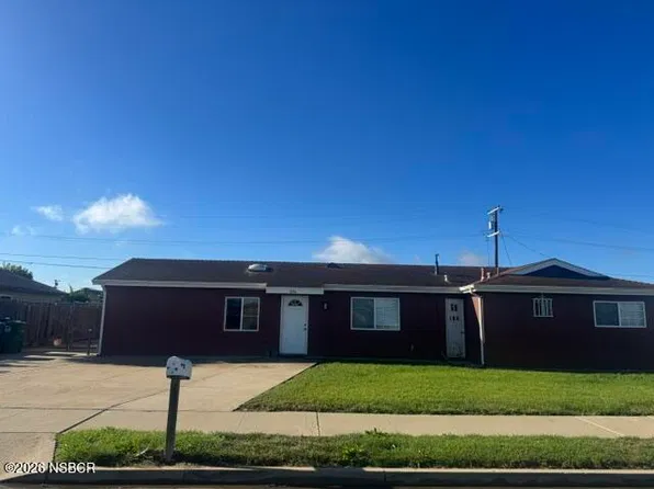 1876 Ironwood Dr, Santa Maria, CA 93455