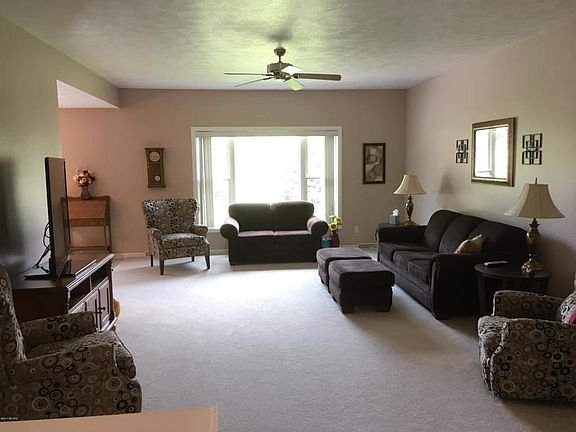 3rd image of 5386 Caravel Dr SW