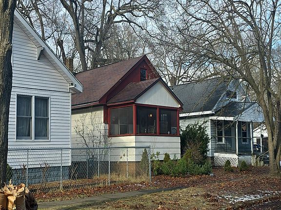 3rd image of 1757 Dyson St