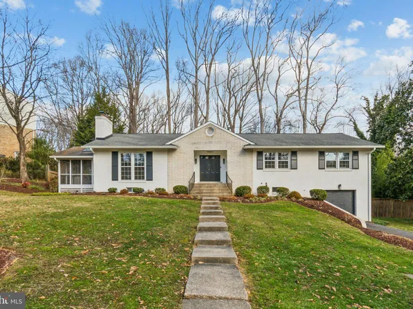 7901 Charleston Ct, Bethesda, MD 20817