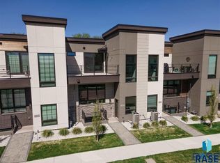 2805 S Terry Ave, Sioux Falls, SD 57106