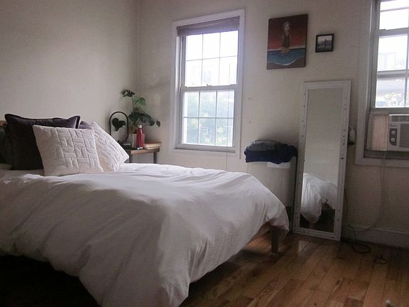 5th image of 133 Meserole St #3B