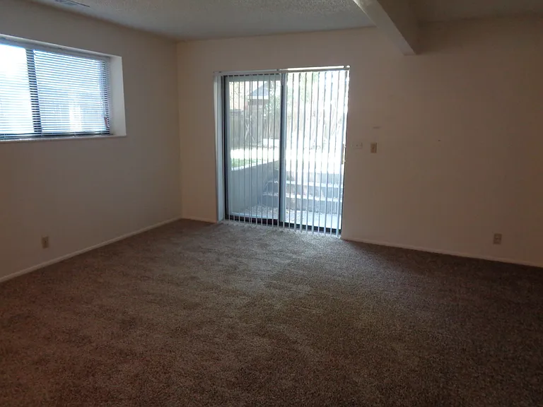 2534 W 3360 S #2534 — Photo 3