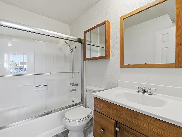 450 - Harbor Breeze — Photo 24