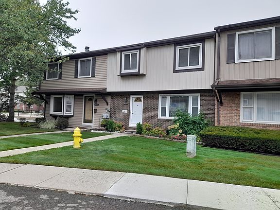 2nd image of 38185 Carolon Blvd