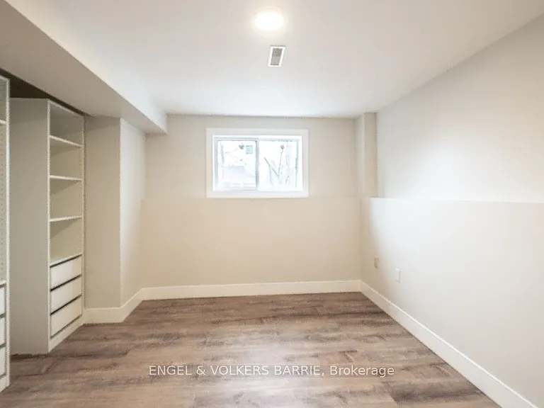 31 Finlay Rd — Photo 8