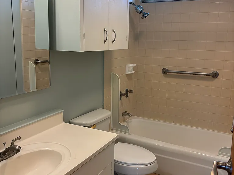 3204 Brokaw St #5 — Photo 5