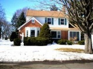 465 Van Buren St, Waterloo, WI 53594