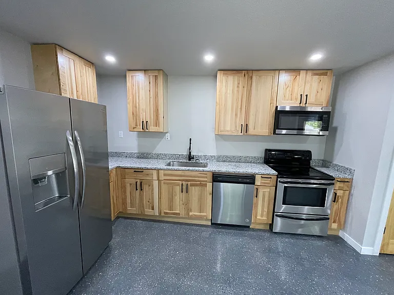 1522 Wedgewood Dr — Photo 5